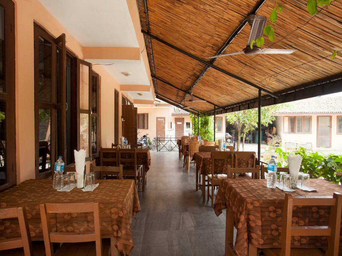 סאורהה Spot On 486 Hotel Holy Lodge מראה חיצוני תמונה