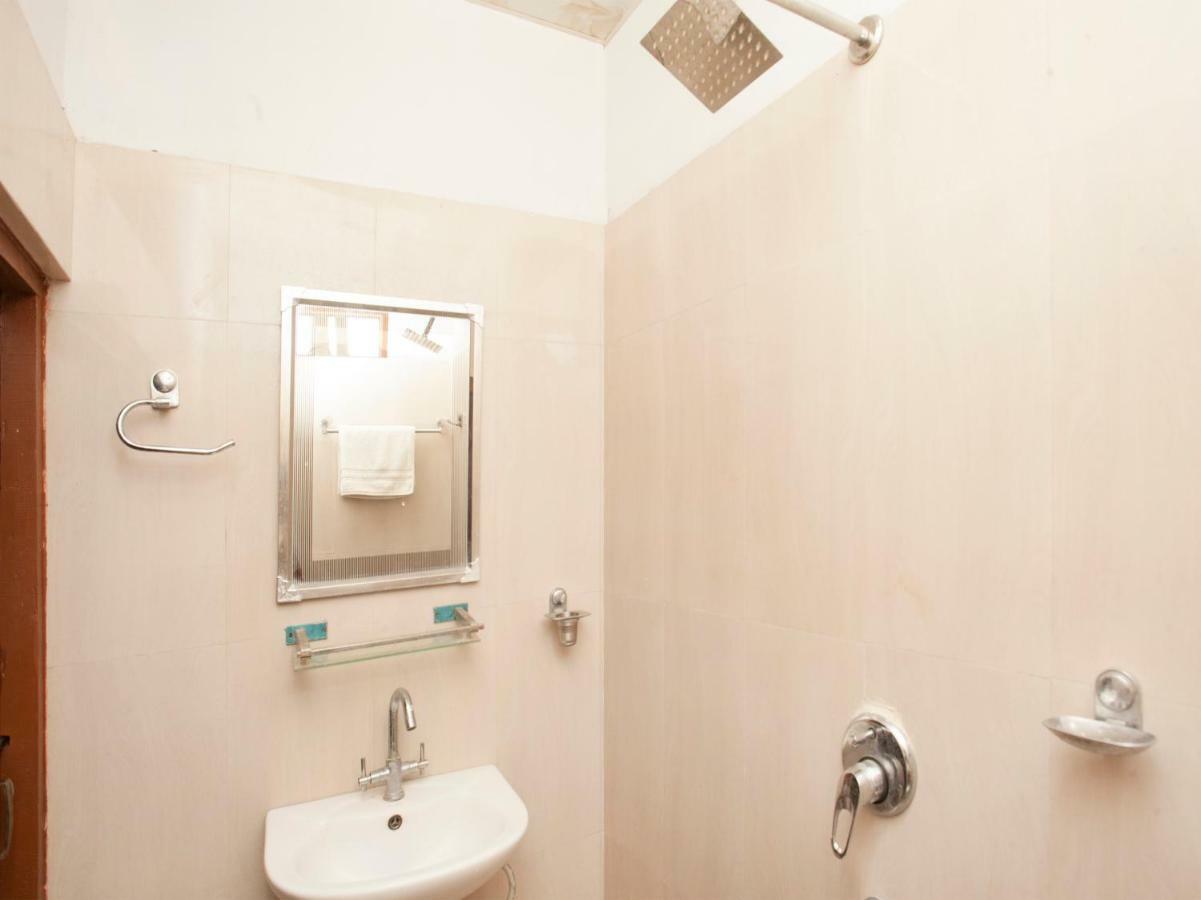 סאורהה Spot On 486 Hotel Holy Lodge מראה חיצוני תמונה